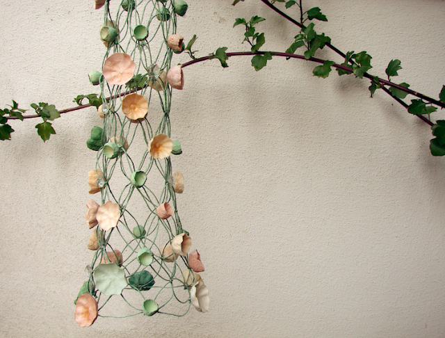 lampade di carta , macramè moderno, green design, paper art,  textile art