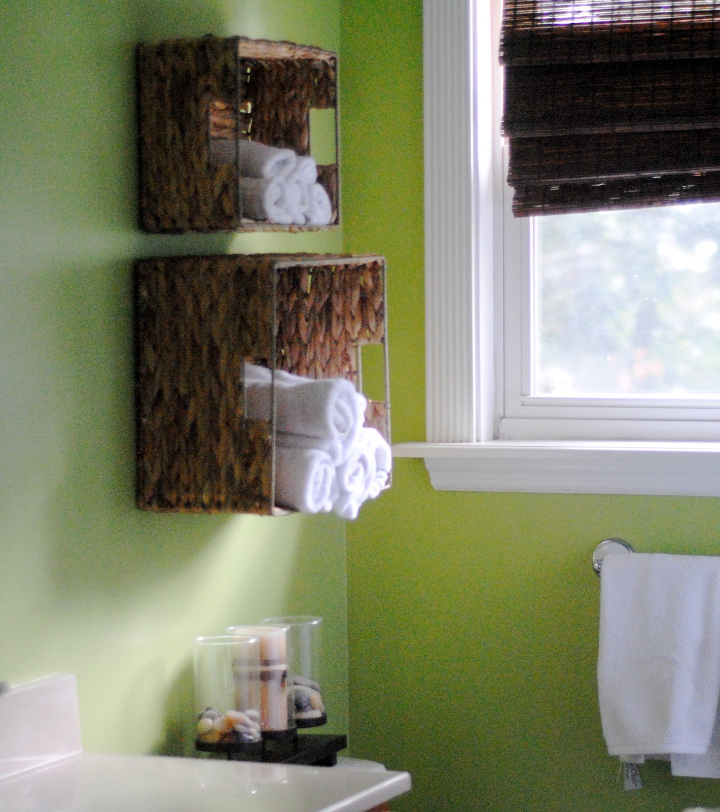 DIY Bathroom Towel Storage in Under 5 Minutes