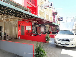 Club 4 and Amsterdam lounge at Soi Bongkot.