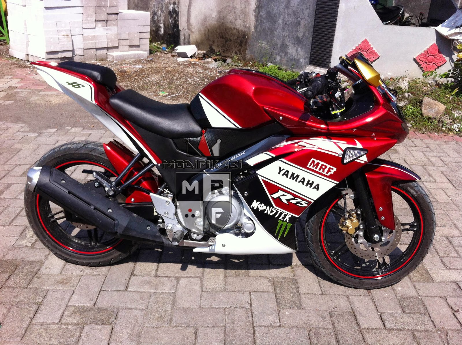 MRF Modifikasi Body kit new Vixion model R25 MRF Modifikasi Body kit new Vixion model R25