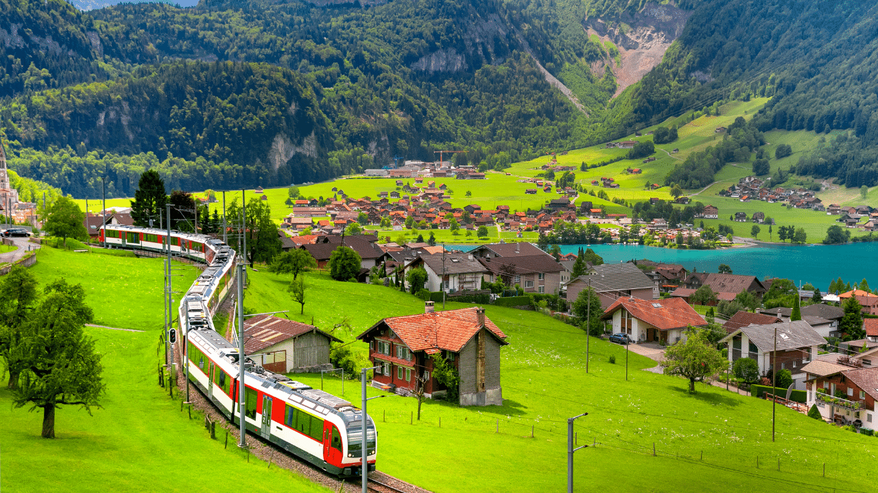 İsviçre Lungern köyü ve Evleri