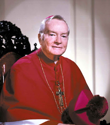 Mons. Philip M. Hannan, arcebispo de Nova Orleans explicou que o pecado causou o castigo divino do do Katrina.