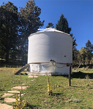 Grain Bin Observatory from 1950, now used for public star parties (Source: Palmia Observatory)