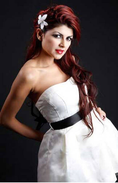 Ayesha Gilani Miss Pakistan Bikini Photos Photoshoot images