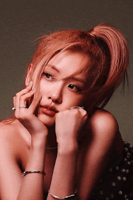 ROSÉ 𓆩♡𓆪 ELLE KOREA