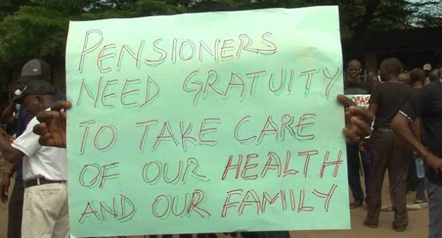 Abia Pensioners Protest Over Unpaid Pensions, Gratuity At Govt House