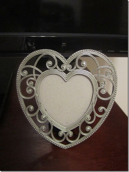 Scrolly Heart Frame