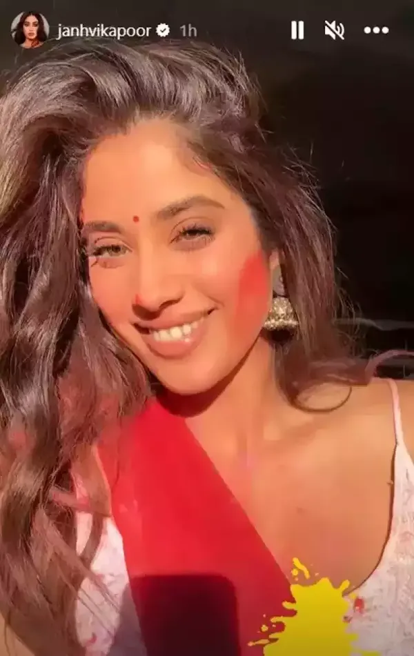 janhvi kapoor actress Holi pics