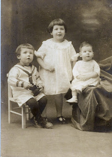 David, Catherine and Charles Wright, 1924