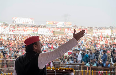 कन्नौज सांसद सुब्रत पाठक के गुर्गों द्वारा तहसीलदार की पिटाई पर आया अखिलेश यादव का ये बयान !