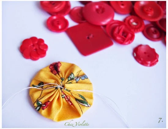 Tuto Barrette yoyo en tissu - DIY Yoyo Flower hair pin - chez violette