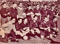 Selección de ESPAÑA - Temporada 1934-35 - Guillermo Eizaguirre, Cilaurren, Zamora, Areso, Luis Regueiro, Muguerza, Aedo; Conde (masajista), Hilario, Gorostiza, Lángara, Marculeta y Lafuente - ESPAÑA 2 (Luis Regueiro e Hilario), FRANCIA 0 - 24/01/1935 - Partido amistoso - Madrid, estadio de Chamartín - Alineación: Zamora; Areso, Aedo; Cilaurren, Muguerza, Marculeta; Lafuente, Luis Regueiro, Lángara, Hilario y Gorostiza