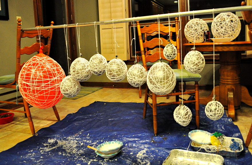 Matrimonial Meg: DIY: String Lanterns