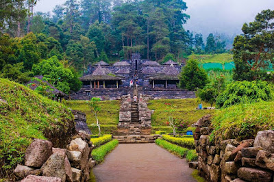 Cetho Temple Facts you need to know, mount lawu