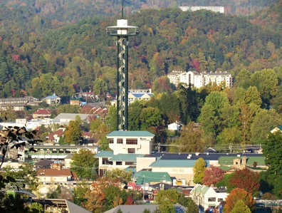 Space needle from overlook zoom