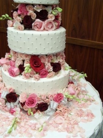 cakes with flowers. Wedding Cakes With Flowers