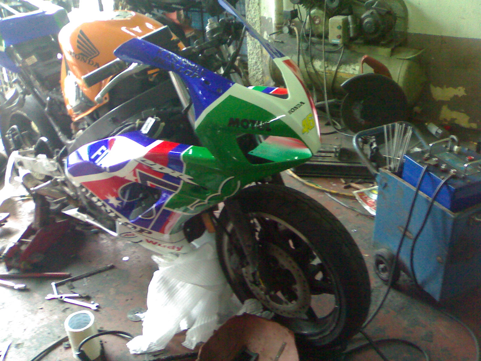 custom paint yamaha r6 posted by heryz sportbike custom at 03 36 email this blogthis share to 