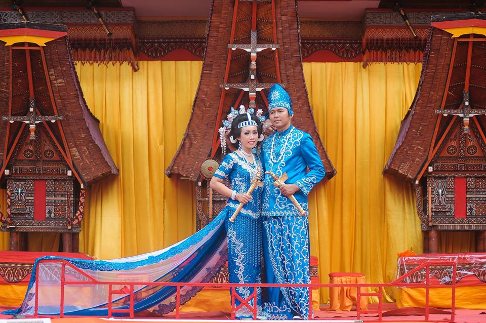 Kumpulan Baju Pengantin Toraja Moderen Terpopuler - elruth.com