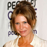 Nikki Cox’s Breasts Don’t Save Face