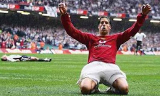 Ruud van Nistelrooy Biograpphy, man utd legend, man utd wallpaper