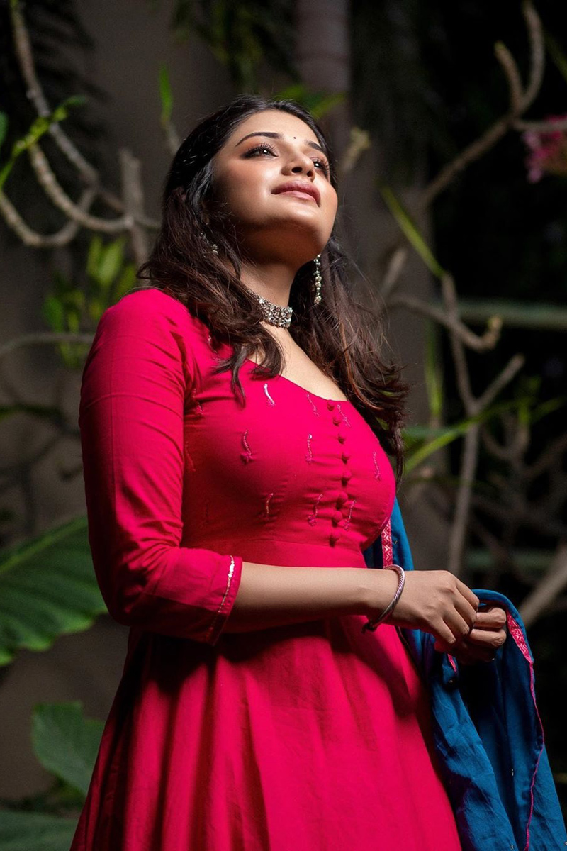 Meesaya Murukku Actress Aathmika Latest Cute HD Pics ...