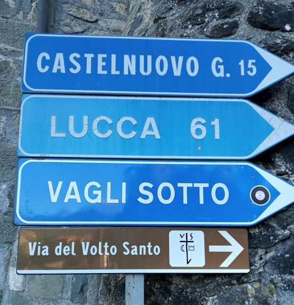 Segnaletica Via del Volto Santo Garfagnana