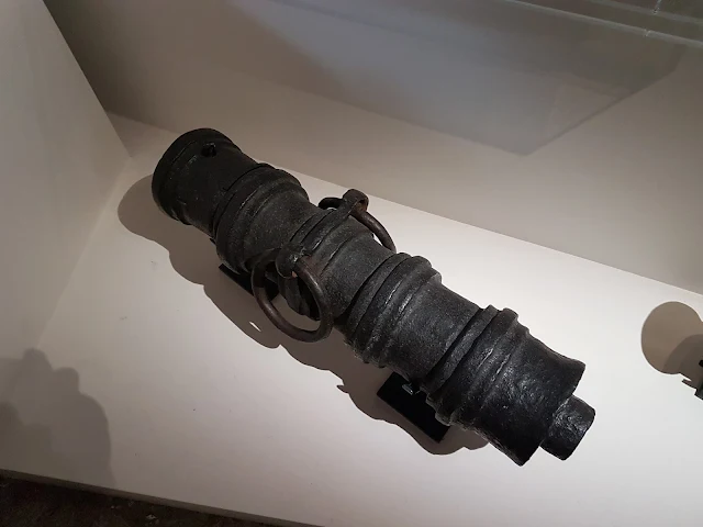 Bombarde du XVe siècle (Paris - musée de l'armée)