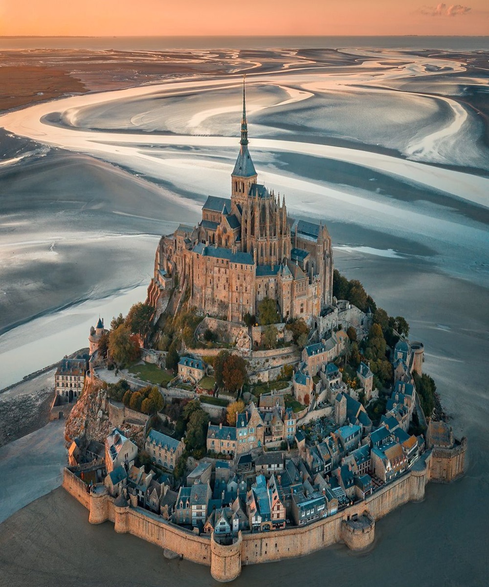 วิหารมงต์แซงต์มิแชล (Mont Saint-Michel)