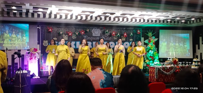 PERAYAAN NATAL SEKALIGUS ULTAH SINODE KE - 4 TAHUN GSKI REHOBOT PALANGKA RAYA