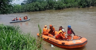    Disisir Hingga Jombang, Pencarian Balita Yang Diduga Hanyut di Sungai Brantas Kota Kediri Dihentikan