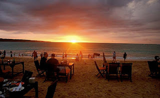 pantai di bali, sunset di bali, pantai jimbaran