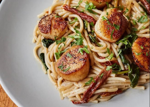 Creamy Tuscan Spaghetti with Jumbo Scallops #dinner #pasta