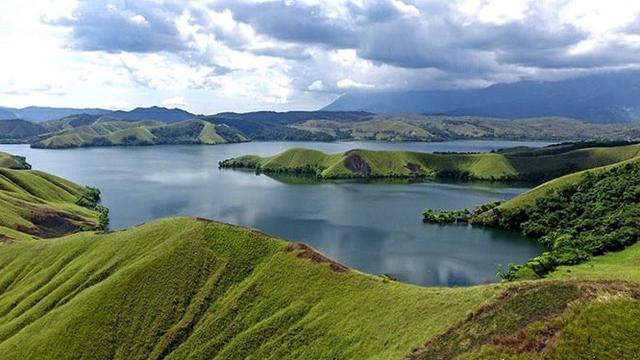 13 Wisata Alam Unggulan di Indonesia