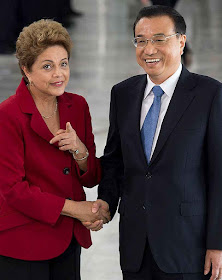 Dilma e Li Keqiang prometendo o que não tem e que não vai dar.