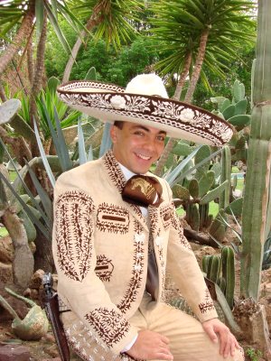 Cristian Castro mas joven de charro