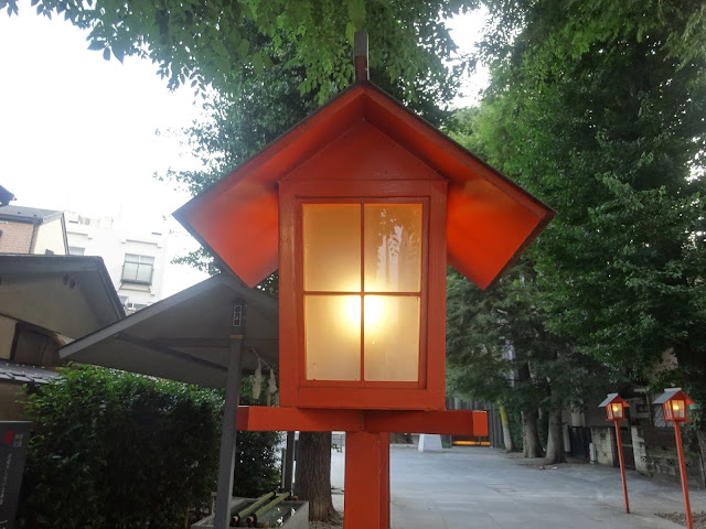 灯篭,赤城神社,神楽坂,東京〈著作権フリー無料画像〉Free Stock Photos 