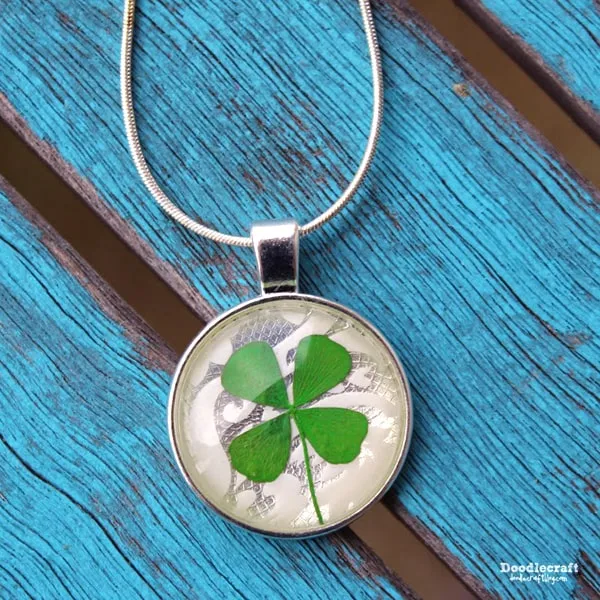 Four leaf clover pendant in jewelry bezel diy craft