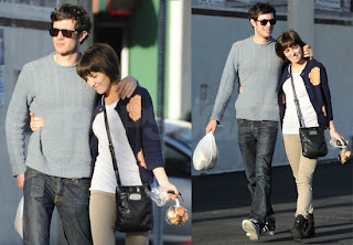 Adam Brody with Girlfriend in Pics