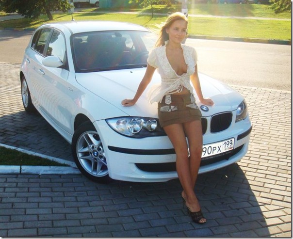 Lindas mulheres russas com carros (8)