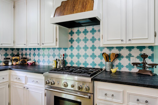 How to make mosaic kitchen backsplash after choose kitchen cabinet design with best kitchen backsplash pictures with ideas for newbie kitchen designer