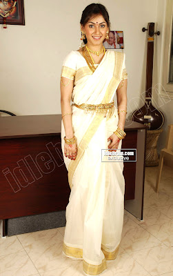 Cute MASALA DESI HOT Actress MANJARI FADNIS Lovely Pics in 
Traditional Saree 