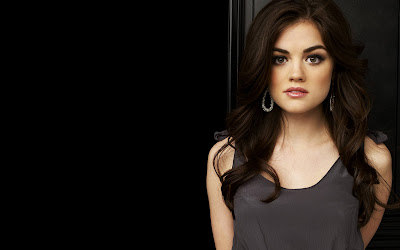 Hot Wallpapers Of Hollywood Actress Lucy Hale 