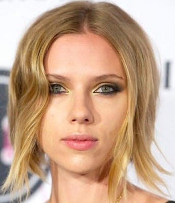 Scarlett Johansson, Natural Straightened Hair-16