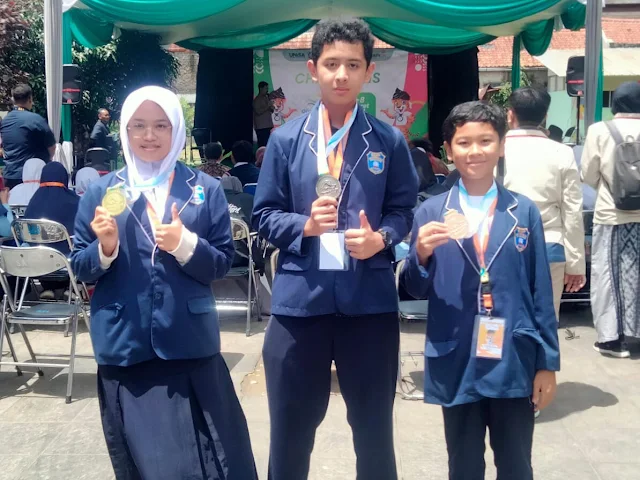 SMP Muhammadiyah PK Solo Sabet 8 Medali Olympicad
