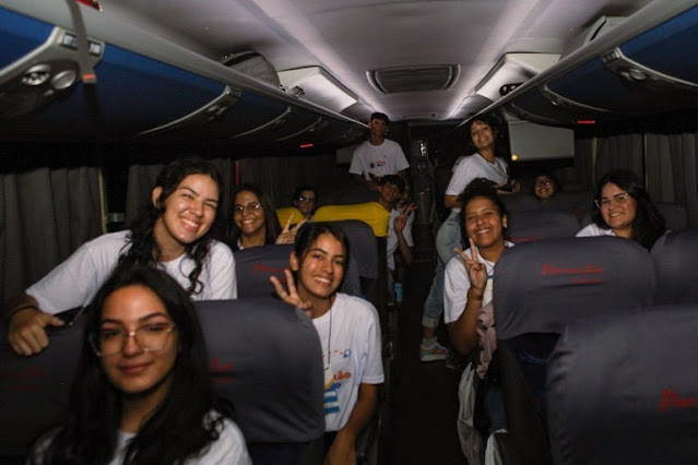 Mais de 80 alunos da Rede Estadual de Ensino da Paraíba embarcam para o Reino Unido
