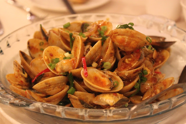 Flower Clams in Spicy Sauce
