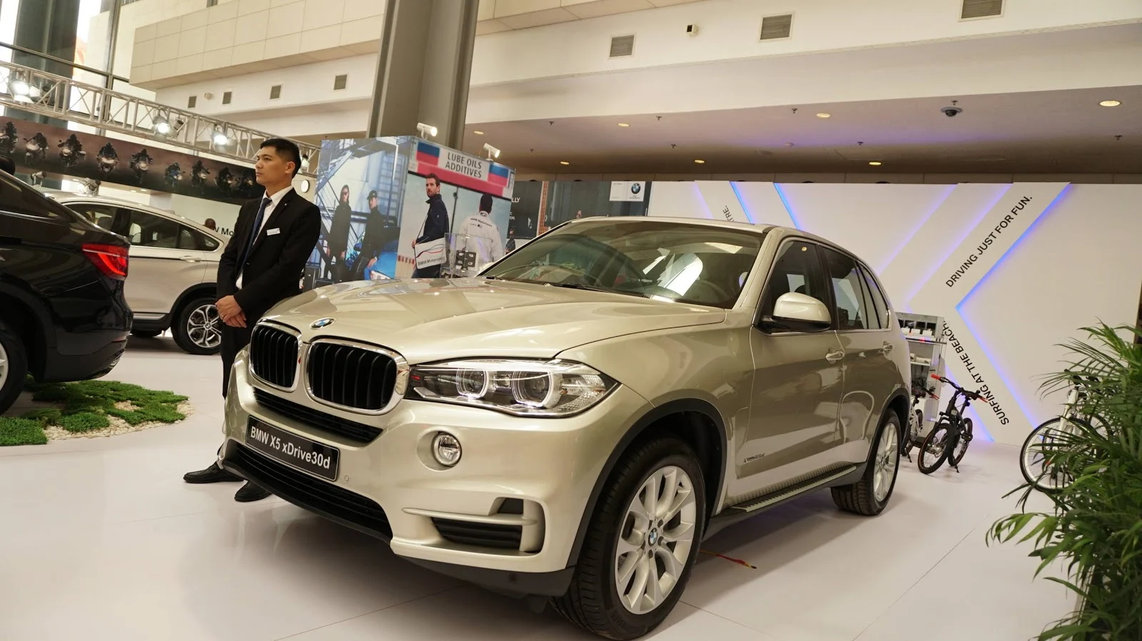 BMW World Vietnam 2016 chính thức diễn ra với 100 dòng xe đỉnh cao hội tụ