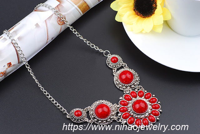 gemstones Necklace (red)