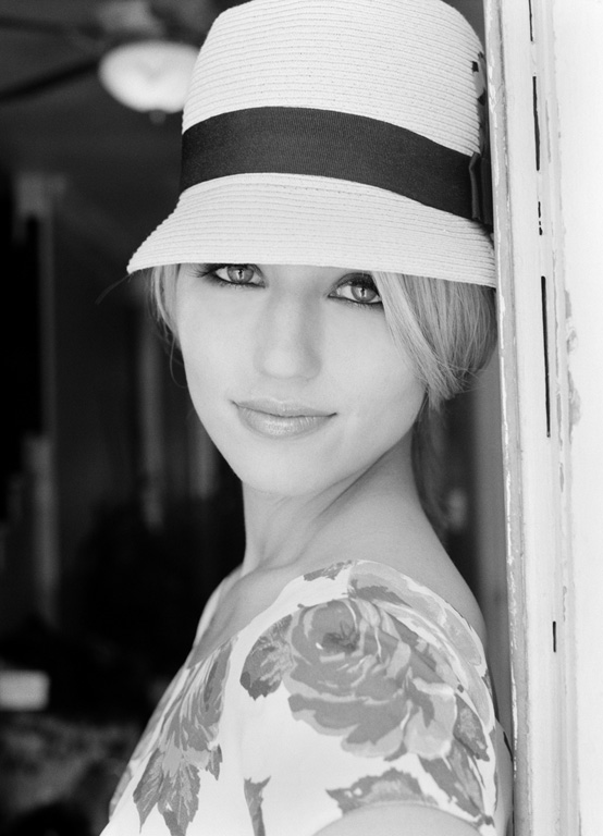 Dianna Agron 2009. Agron is a vegetarian and a