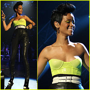 rihanna outfits